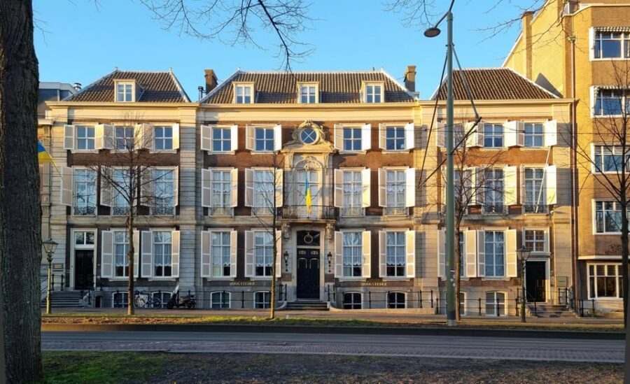 The Hague: City Walking Tour - Royal family palaces and special functions: seeing the court city in motion