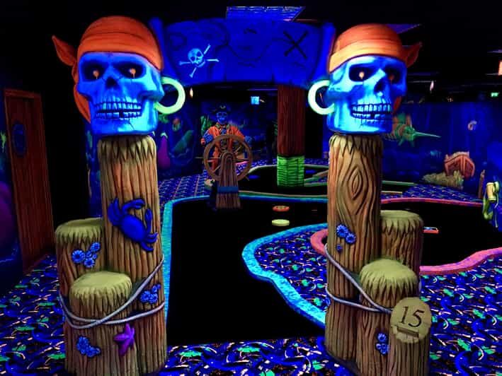 The Hague: Glowgolf Glow in the Dark Indoor Minigolf - Where to go: finding Palace Promenade 70 (Scheveningen) fast