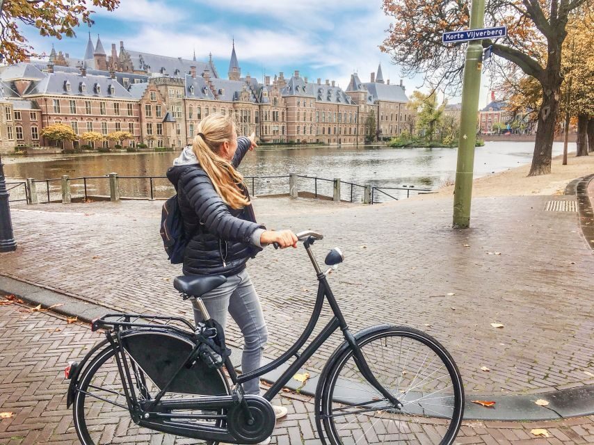 The Hague: Highlights Bike Tour - Mauritshuis area: Vermeer’s famous work in your orbit