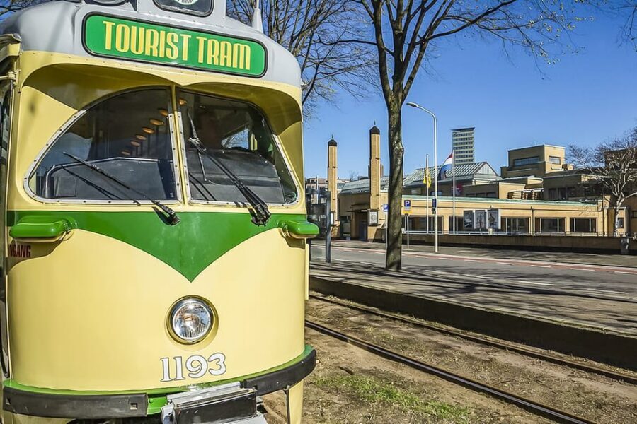 The Hague: Hop-on Hop-off Old-Fashioned Heritage Tram Tour - A simple strategy: do one loop, or use the tram as a connector
