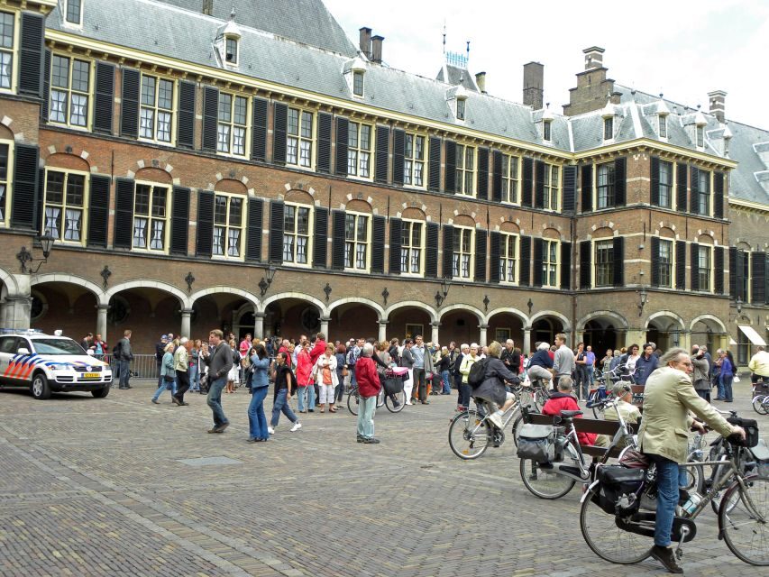 The Hague: Old City Private Walking Tour - Meeting at Central Station and skipping the time-wasters