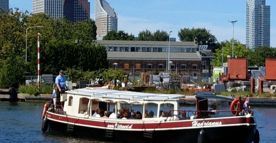 The Hague: One Way Boat Ticket to or from Delft - Where to board: Bierkade in The Hague and the Delft quay by Oostpoort
