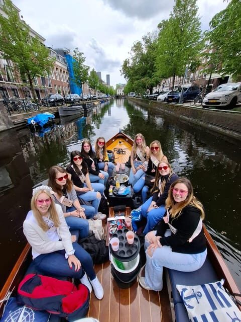 The Hague: Private Boattour up to 10 persons - Skipper-led context: more than just sightseeing