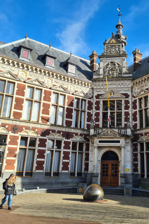 Utrecht Quiz Tour - Quiz Questions and Historic Pictures: Learning Without a Heavy Museum Day