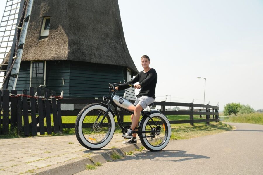 Volendam: E-Fatbike Rental - Adding Marken: Bridges, Wooden Facades, and the 10 km Dike Ride