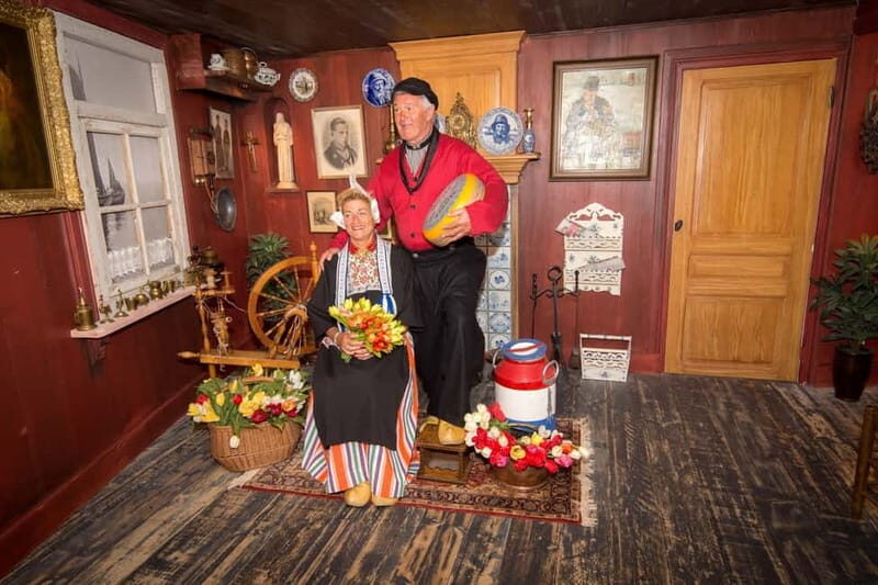 Volendam: Photo Opportunity in Traditional Dutch Costume - Key Things I’d Book This For