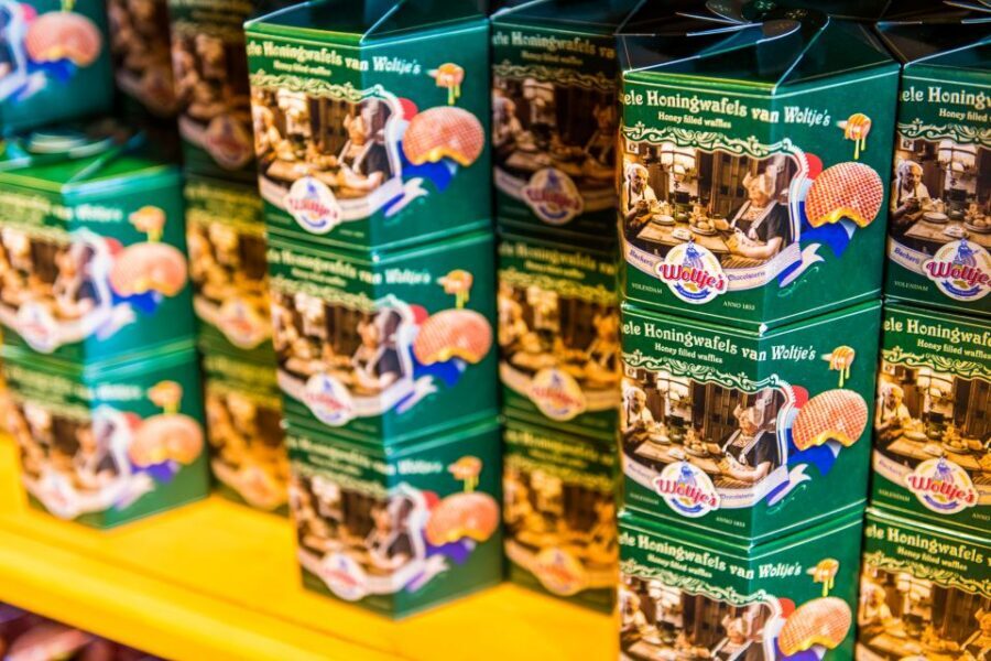 Volendam: Stroopwafel Experience with Tasting - Following the Smell on the Dike to Haven 98