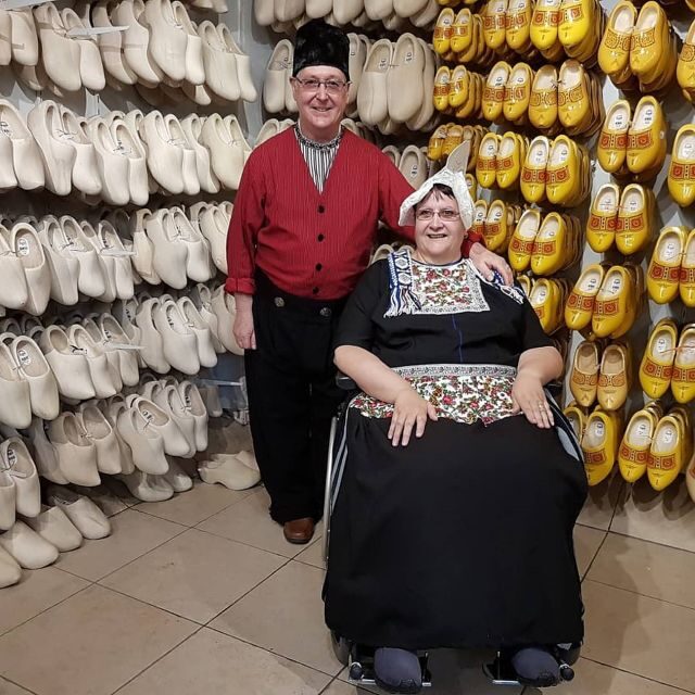 Volendam: Traditional Costume Photo with Cheese & Clog Tour - Who This Tour Suits Best (And Who Might Prefer Something Else)