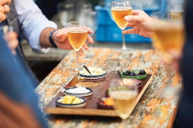 Walking Rotterdam Food Tour - Lunch and drinks: how this tasting format stays filling
