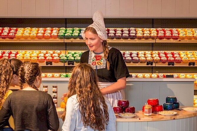 Windmills Country side tour Zaanse Schans-Cheesefactory-Volendam - What to bring and how to pace the stops without feeling rushed