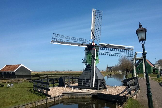 Zaanse Schans 3-Hour Private Tour from central Amsterdam, Airport or Port - Stop 2: Kooijman Souvenirs & Clogs Wooden Shoe Workshop (30 Minutes)