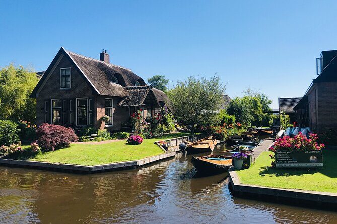 Zaanse Schans and Giethoorn Small-Group Tour with Hotel Pick-Up - Key points worth knowing