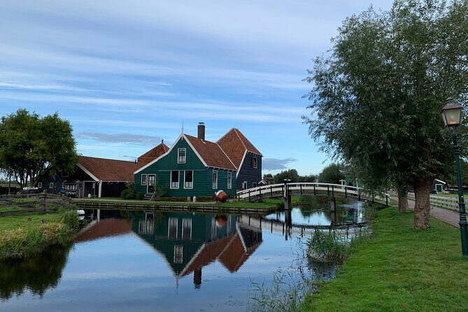 Zaanse Schans and Giethoorn Small-Group Tour with Hotel Pick-Up - Catharina Hoeve cheese farm: the traditional food stop that anchors the morning