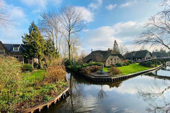 Zaanse Schans and Giethoorn Small-Group Tour with Hotel Pick-Up - Pacing, comfort, and what a long van day feels like