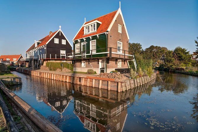 Zaanse Schans, Edam, Volendam and Marken Tour - Marken: Short Island Streets With a Big Personality
