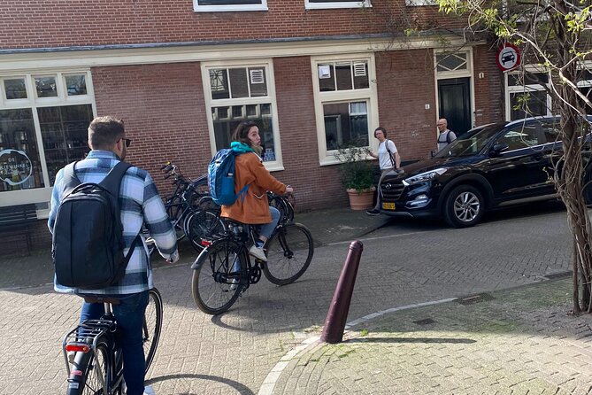 Daily group bike tour in Spanish. - The key perks that make this tour worth your time