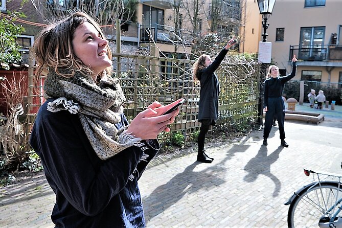 Discover the best spots in Rotterdam with Outside Escape - From Stadhuisplein past the town hall to the food-market spectacle