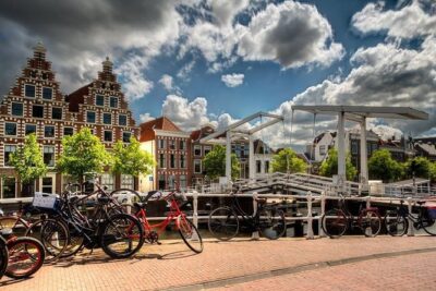 Haarlem Old Town Private Walking Tour - Kenau and Ripperda Monument: Dutch heroes you can actually picture