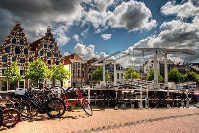 Haarlem Old Town Private Walking Tour - Kenau and Ripperda Monument: Dutch heroes you can actually picture