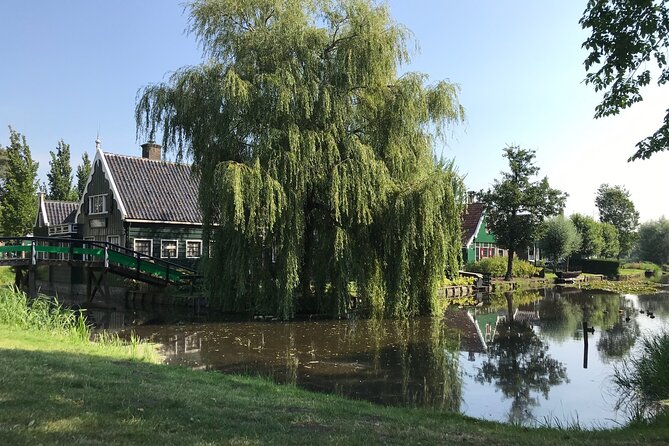 Private Excursion to Zaanse Schans, Edam, Volendam and Marken - Volendam Harbor: why this is more than fishing-village postcard time