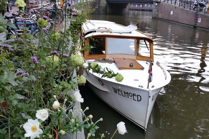Private Guided Historic Amsterdam Canal Cruise in a Salon Boat - Why a private canal cruise around Prinsengracht works so well