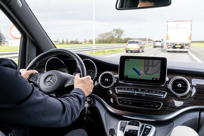 Private Taxi Airport Transfer to or from Schiphol Airport (AMS) - Who should book this private Schiphol transfer (and who might not need it)