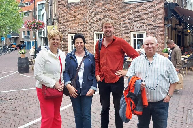 Private Walking Tour of Delft: Dive into the Dutch Golden Age - Stadhuis Delft and the Old Church’s leaning tower: civic power to art gravity