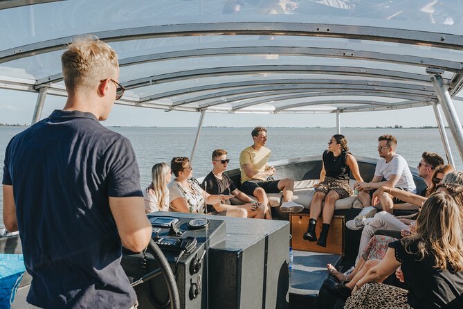 Volendam - Lake Cruise at Volendam including 1 free drink - Group size and vibe: you won’t be lost in the crowd